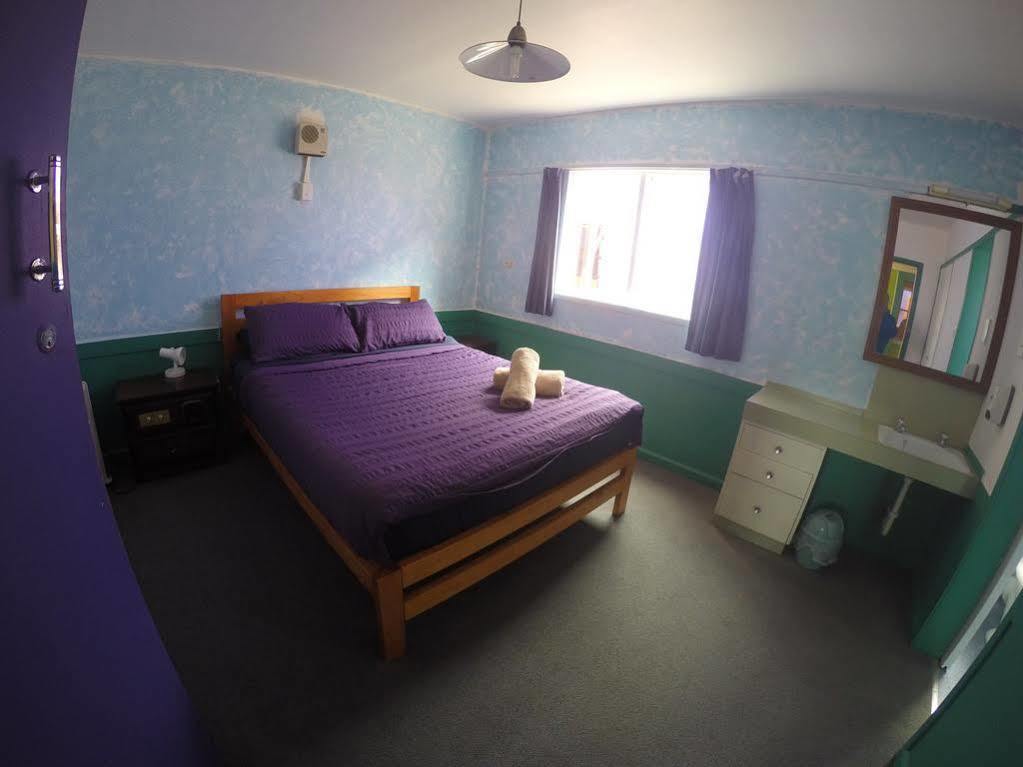 The Duke Hostel Greymouth Exterior foto A room at the motel